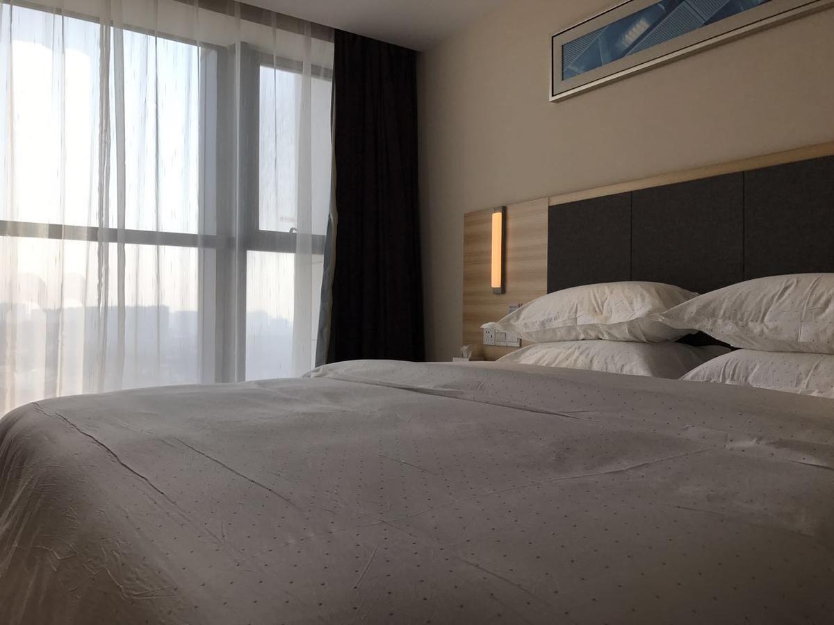 See U Select Hotel Ухан Екстериор снимка