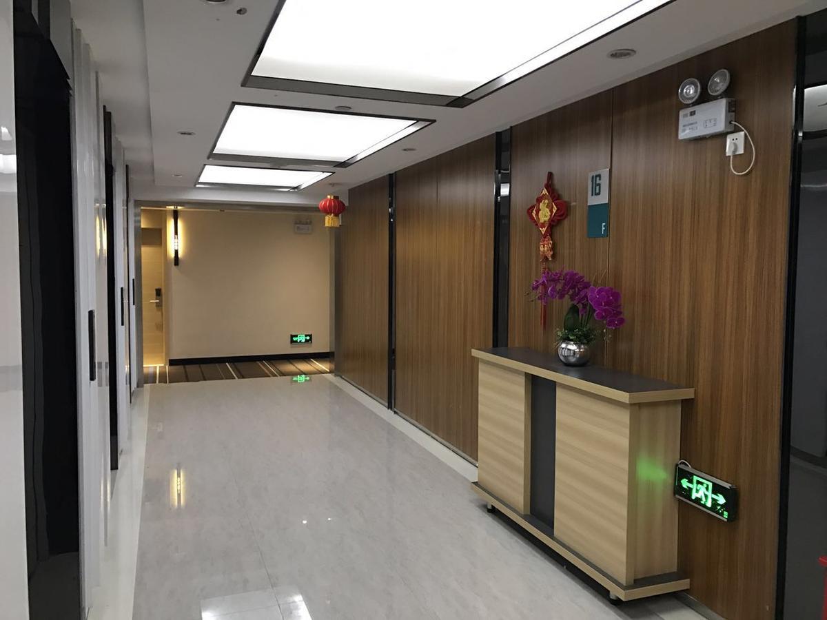 See U Select Hotel Ухан Екстериор снимка